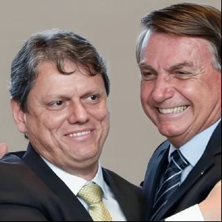 VÍDEO: Bolsonaro perde a paciência e "enterra" Tarcísio de Freitas