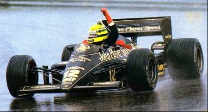VEJA: Estoril, clube português, homenageia Senna com camisa especial