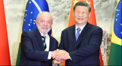 Lula e Xi Jinping reafirmam parceria estratégica entre Brasil e China em Pequim
