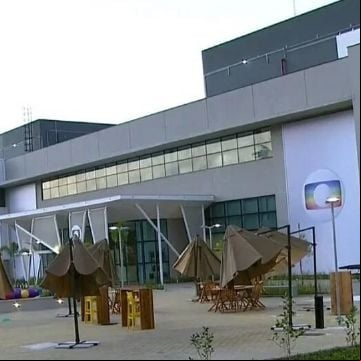 Longe das novelas, ex-galã lendário da Globo sofre com doenças e obesidade