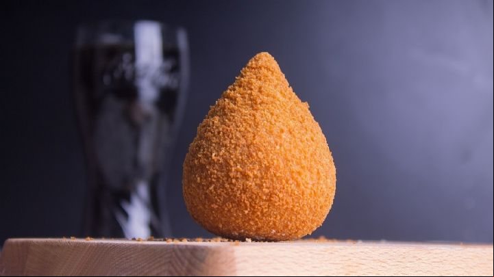 Esta é a maior coxinha já feita no Brasil – e o tamanho impressiona