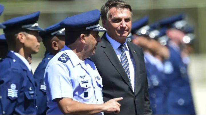 A revelação do ex-chefe da FAB que demoliu toda a defesa de Bolsonaro